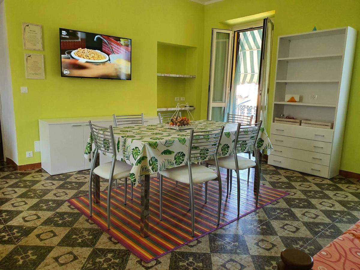 Casa Soggiorno Il Quetzales 瓦伦扎 外观 照片